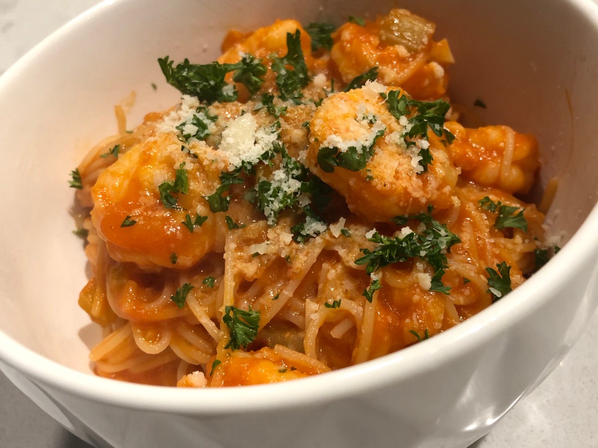 Shrimp Di Fravalo Cappellini (aka spicy af shrimp&nbsp;pasta)